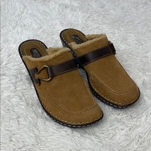 Canyon River Blues WOMENS SIZE 10 Tan Suede  Clogs